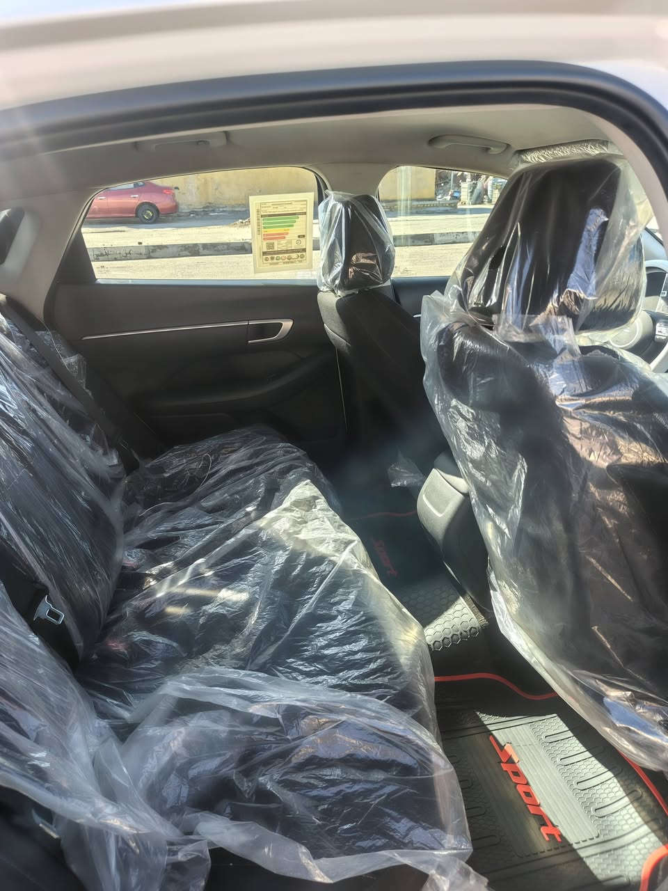 السلام عليكم  سوناتا مديل 24 الشكل الجديد وارد مريكي السياره كفاله عامه داخله تقرير تسير  حره رقم بغداد وراعيه يريد تحويل لون السياره ابيض السياره مكاني البصره السعر 195 وبيه مجال ***********
