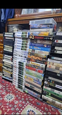 كاسيتات فيديو • ٢٤٠ قطعة • بغداد