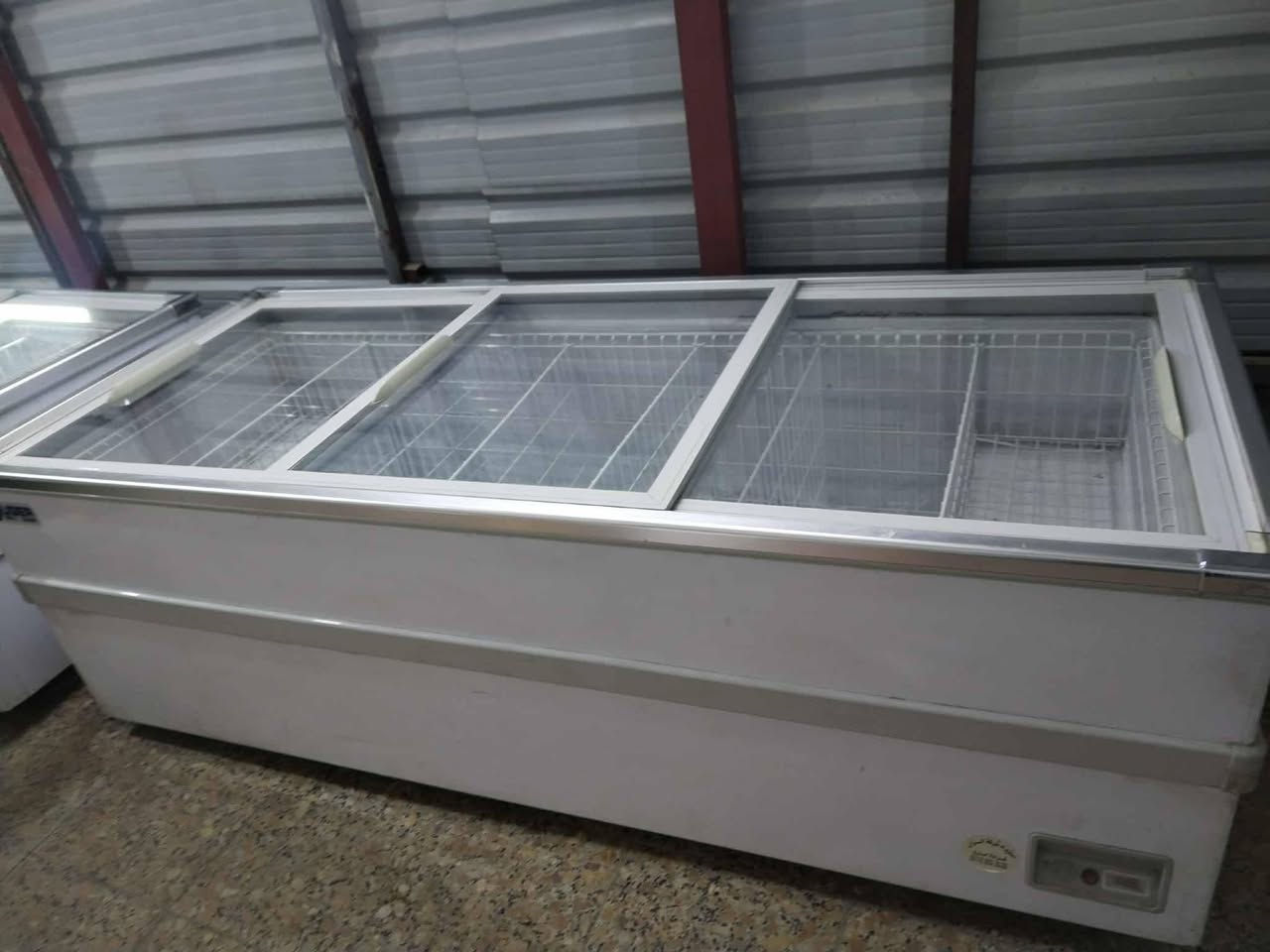 البيع عدد اثنين الشراي يتصل مكاني بغداد العبيدي ابشرط ضمان تركي اصلي ابو حاسبه القياس الطول مترين ٢٥ والعرض ٩٥ اخو جديد الشراي يتصل ***********
