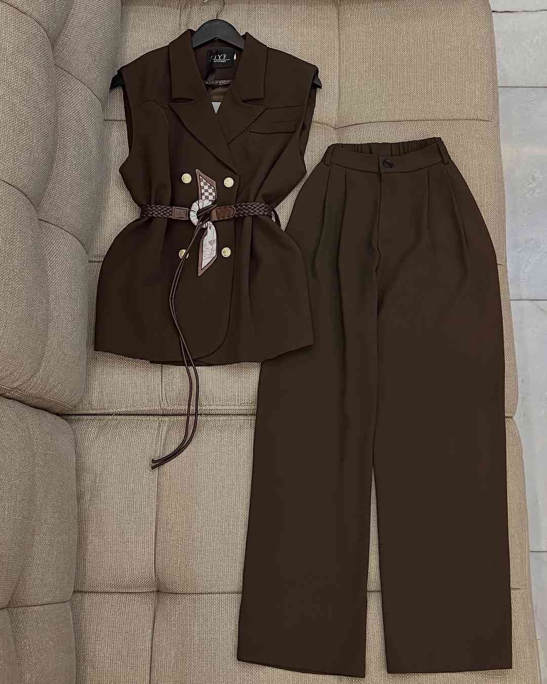 توفر الطقم الترند😍
الخامه برادا بارده ومتحتاج كوي😍
متوفر بقياسات
m-l-xl-xxl يلبس من 38 الى 46
طول اليلك 75 سم يغطي الورك
الكيلوت طول 110
طريقه الحجز
ارسال صوره للموديل مع العنوان ورقم
رساله على الخاص ✉️💌
او على الواتساب ☎️
***********
***********
متوفر دفع عن طريق زين كاش 💵 
العنوان 📍
الفرع الاول:بغداد المنصور شارع الاميرات عماره الكوخ الجديد داخل القيصريه محل ما قبل الاخير على اليسار
الفرع الثاني:بغداد زيونه شارع الربيعي عماره الموج التجاري قرب جدار سنتر محل الاخير على اليسار⁩
