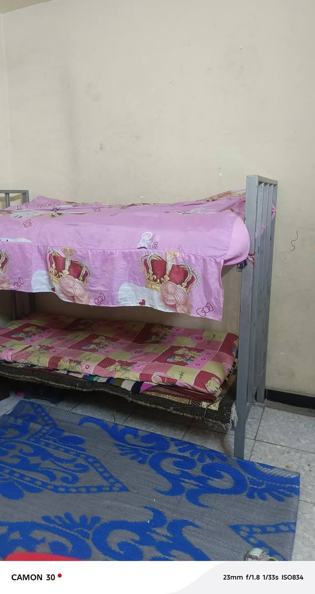 السلام عليكم 
عندي  هذه الجربايه  طابقين حديد ثقيل للبيع 
السعر 80 قفل 
العنوان منطقه العبيدي شهداء الثانيه 
سبب البيع ضيق المكان
للتواصل *********** بي واتساب فقط فقط.
