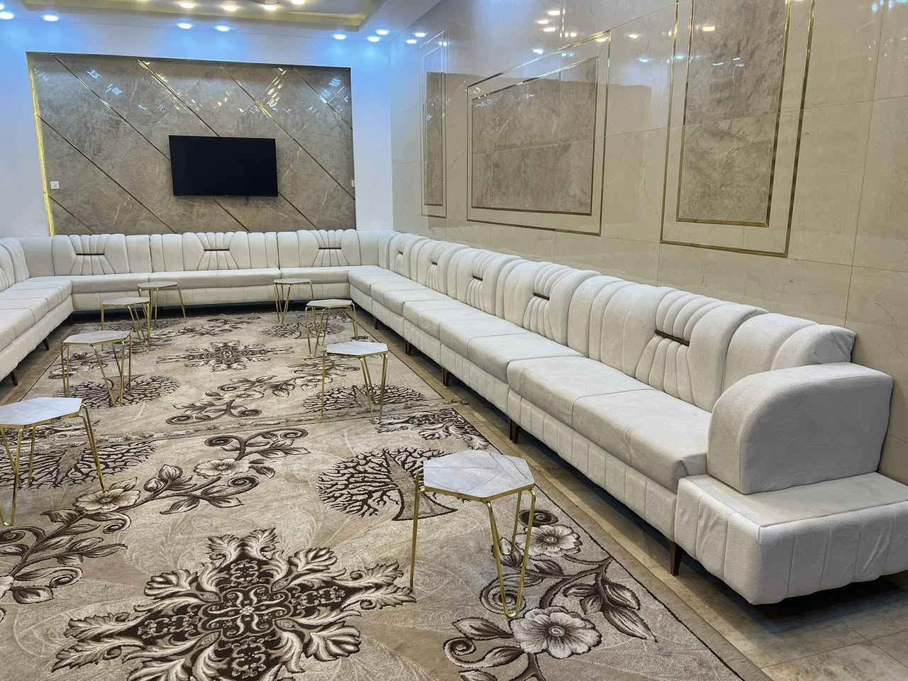 عرض عرض عرض 🌹بسم الله  ❤️العنوان حي ميسان مجاور مول جوهره آلعرب 🌹ديوان تخم 11مقعد بلوك اسود
حرف L قياس 7 متر  ❤️تسكام ثكيل سفنج مميز اول ضغط عالي بولستر طبي ❤️ضمان 3 سنوات 🌹فقط ب360🌹450🌹مع طبلات سعر مناسب🌹متوفر قياسات حسب الطلب سعر المتر 70 الف 85❤️
واتس ***********
