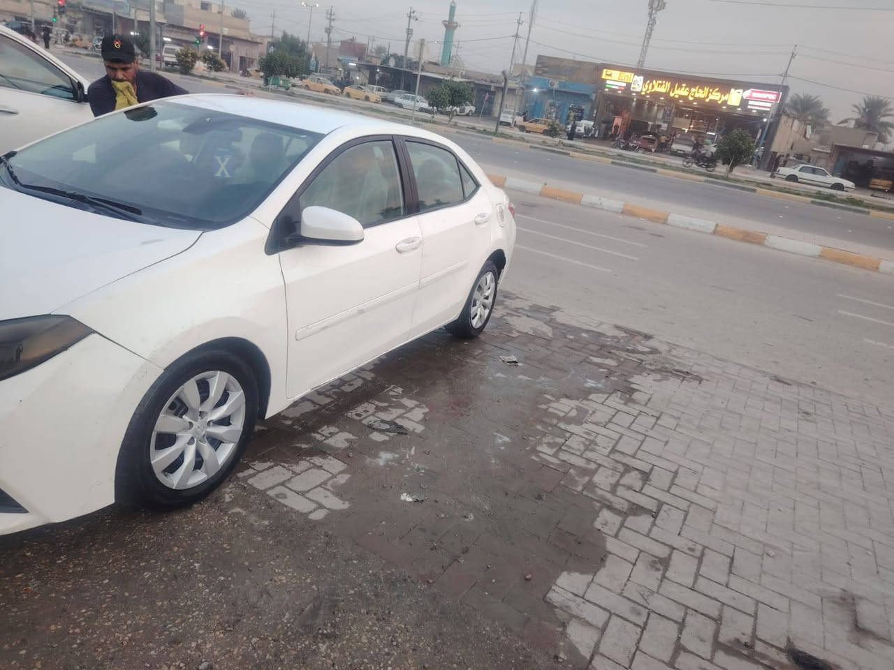 السلام عليكم كورله ١٦ جاهزه مكفوله من ضربه قويه بيهه رشات صبغ بسيطه اثرتكشير مع بارد بسيط كير محرك تخم تاير جاهزه رقم نكليزي جديد مكان كربلاء سنويه جديده رقم الهاتف‏‪***********‬‏
