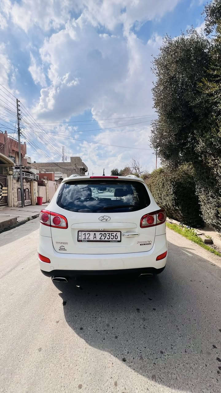 سنتافي 2011 للبيع ***********
رقم نينوى دولي شرط التحويل- بدون صبغ -بدون حادث- كلين- مكينه 3.5 - فور ويل- 7 راكب- تحكمات ستيرن- مري شفط- ماشيه 70 الف
