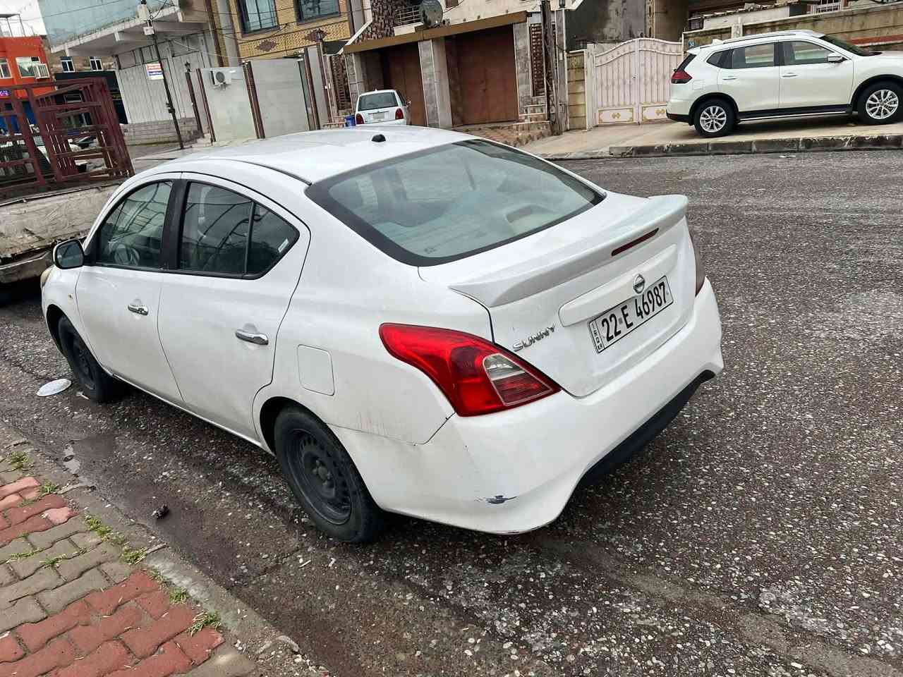 نيسان سةنى 
موديل 2018
خةليجى - هيندى
يةده نيكل / دوو گيچ
115 هةزار رويشتووه
گير / مةكينه / تةحويل / غرامه / بةشةرت
سةنةوى نوييه / 2028
بةناوى خومانه
حيزام بوياغ  / من به سبوغ عام دةفروشم
چةمپةكى پيش و دواوةى هةيه 
بةس فروشتنه / گورينةوةم نييه 
ئيرباگى نةتةقيوه / برانةوةى نييه 
شوين / هةولير 
77$ 
مةجالى تيدايه
موشتةرى نيت نامةى مةنيره
*********** أربيل, العراق
