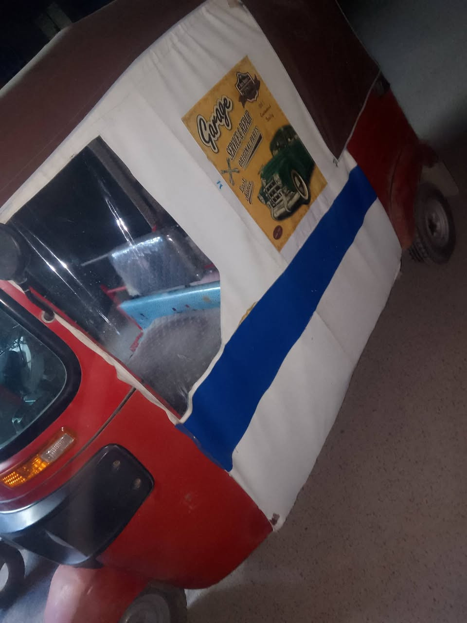 سلام عليكم تكتك للبيع موديل 18 أوراق أصولي تكتك خير من اللة محرك اكسن خير من اللة كشر نضيف المكان الكمالية السعر 3و400 وبيهة مجال بسيط حك الجية رقم ***********
