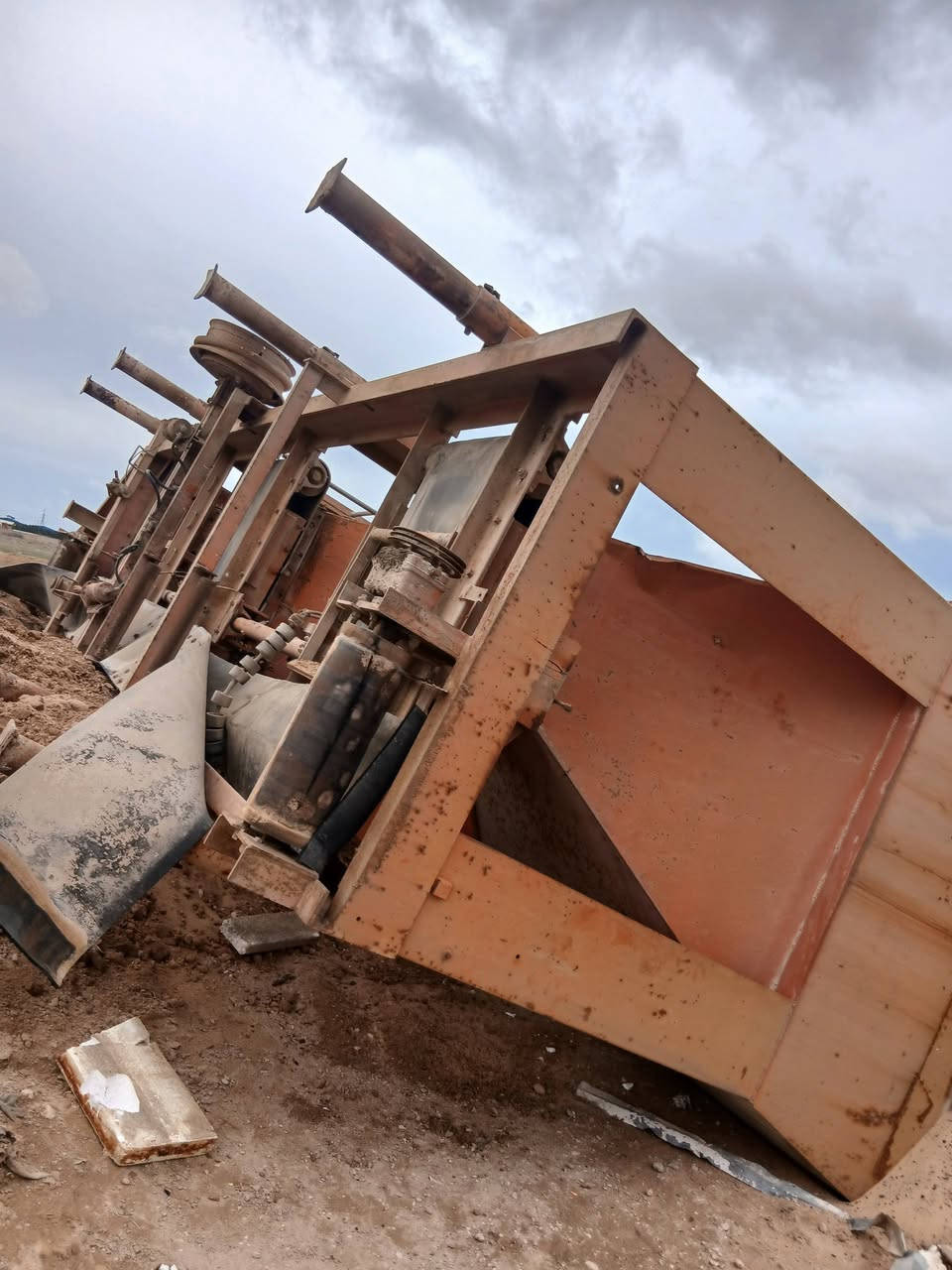 نشتري. معامل. لسفلت قديمه لحديد بسعر عالي. ونشتري حديد. سكراب ول شليمان بسعر.  عالي. *********** 
سعر طن سكراب ٣٠٠واصل ونشتري مطروح.
