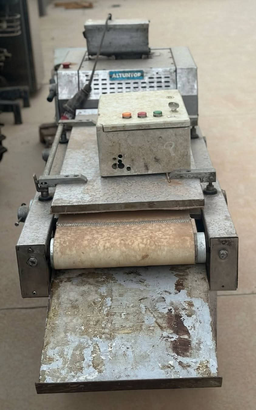 فرن دوار توركي اخوتة جديد موديل 2022 كامل موديل 2022 فرن و حجانة  وقطاعة و لافوفة و مكويرة. و٨ عربانة فول صينة مزرف قياص ٦٠ في ٨٠  بص شي عل شي اريدة بيع قطعة قطعة مابيع
*********** واتساب ***********  جواب بص تلفون أو واتساب
