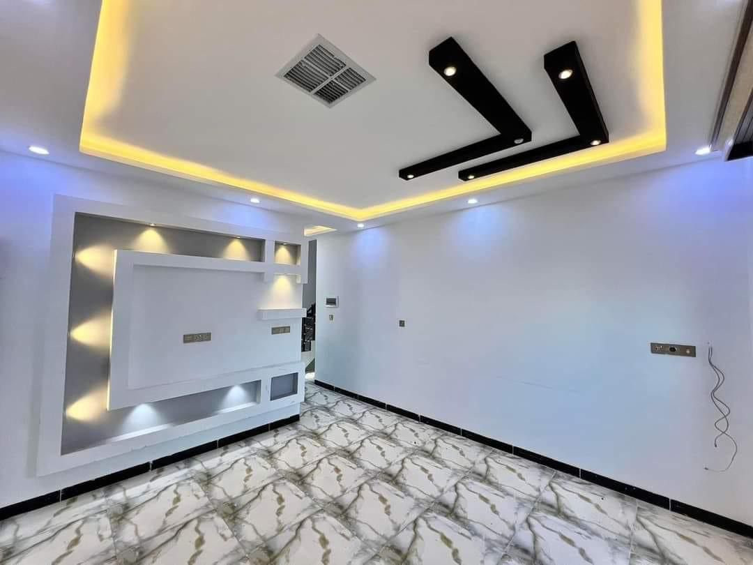 # دار للبيع 
ثلاث طوابق 
المساحه 100الواجهة 10 متر  فضله 15 متر صار العمق 11 ونص
الشارع : ١٥ متر 
عمر البناء ٣ سنين 
عدد الغرف : ٤ نوم و٢ ماستر 
هول عدد2.  استقبال 
نوع الطابو : ملك صرف
العنوان كركوك حي عدن 

لمعرفه المزيد يرجى الاتصال بالارقام

 للتواصل ***********
***********
بأمكانكم عرض عقارتكم لدينا سواء كانت #بيــع أو #إيجــار أو #أستثـمار ‏‎زبائننا الكرام بِكُم نَرتقي ونَتشرف بزيارتِكم ونَفتخر بخِدمتِكم

 مكتب عادل الونداوي للعقارات للاستثمار والتطوير العقاري معكم نحو الأفضل للإستفساريمكنكم مراسلة الصفحة شركة ونداوي كروب للإنشاءات والعقارات اسطنبول وفي بغداد وكركوك 

عنوان المكتب الفرع الاول(اسطنبول يوسف باشا قرب مول هستوريا )
 واتس 00905355896627

الفرع الثاني  ( كركوك حي الواسطي شارع السايدين الرئيسي قرب اسواق المتوكل
