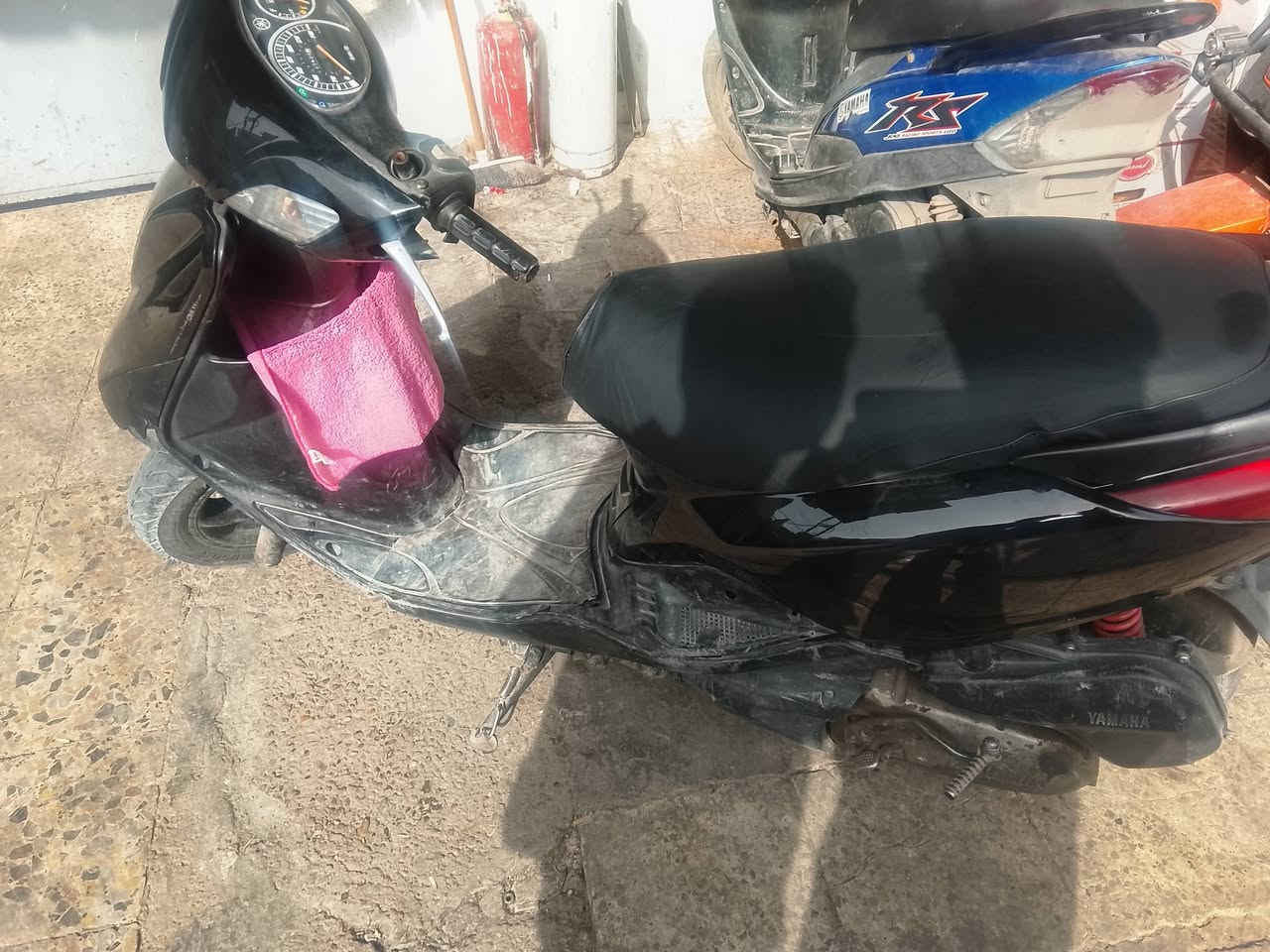 للبيع دراجه رمبه برغي ممفتوح بيهة جيب فيتر وياك  بس كفرات تجاري الدراجه كلهة بلاد مكان بغداد الكريعات رقم*********** سعر750بيهة مجال
