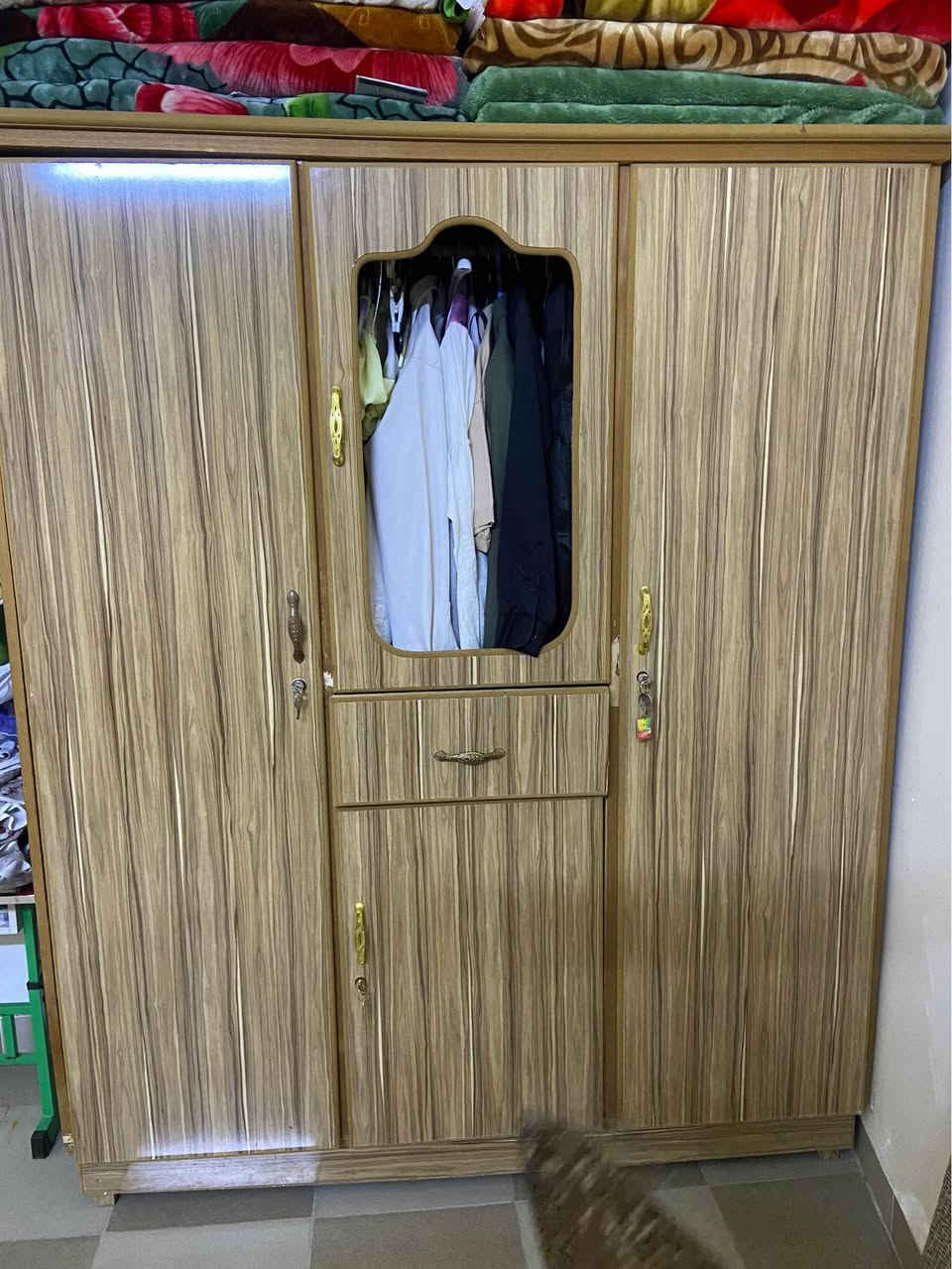 كنتور للبيع ثلث بيبان مرتب ونظيف مابي اي عيب سعرها 120الف وبيها مجال كركوك, العراق


**إذا كنت صاحب هذا الإعلان وتريد حذفه لأي سبب، رجاءا أرسل رسالة إلى الدعم الفني**