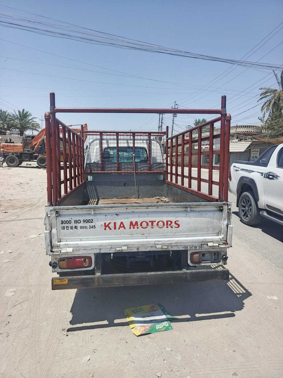 السلام عليكم سياره فونتيره موديل 98 كفاله من الصبغ شاصي  وكير ومكينه كفاله تخم تاير السياره السعر (٦٨)  وبيهه مجال *********** مكان بغداد لبياع بدون محجار
