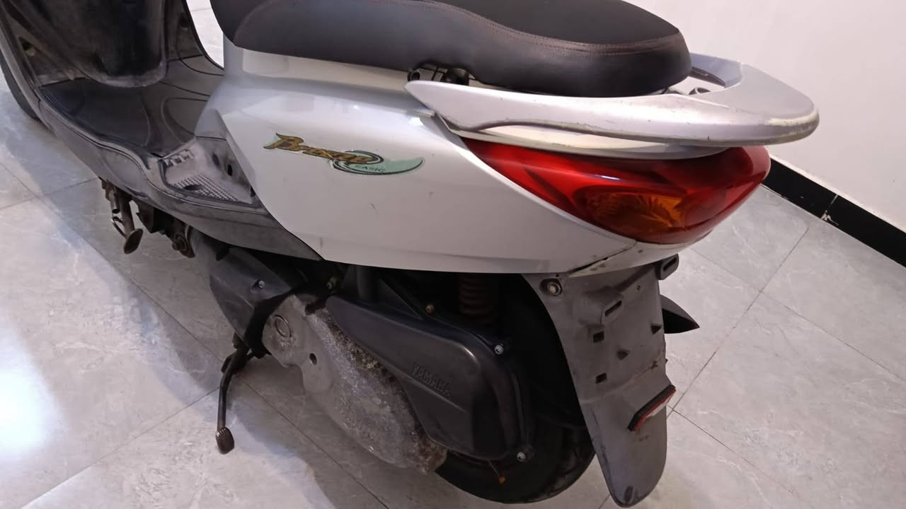 سلام عليكم بريز نوزل دراجه مكفولة مكينه بشرط برغي ممفتوح بيهه كفرات اصليه مختم اي نقص مابيهه سعر 950 مكاني بغداد الشراي يتصل ***********
