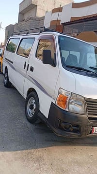 نيسان يورفان محرك بانزين السياره بسمي وكاربون بانزين بيها رايد معارض ب...
