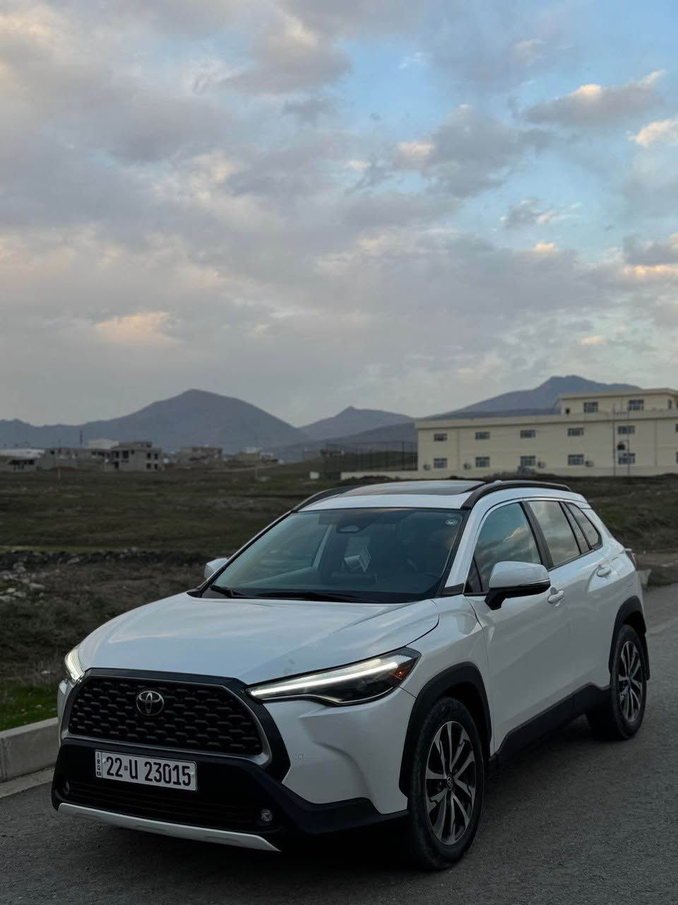 تويوتا كورولا كروس 2023 XLE
بجم و خلفى سياره كبس شرط بلادى 💯
حادث بسيط : فقط باب و جاملغ صبغ 
مرقم اربيل جاهز شرط تحويل وكاله غرامات
السعر : 188 و بيها مجال للطيبين 
سياره ماشيه : 45 الف ميل 
جميع ايرباگات سليمه ما عدا برده 
مواصفات  XLE فول فول…….
محرك : 4 سلندر 2000 
سلايت( فتحه السقف) 
شحن وايرليس
لايد بلادى 
بگلايد بلادى
كشن هيتر
بصمة بواب
بصمة تشغيل
صندوق شفط
ويل كروم 
اشاير بالمري 
مرايا شفط 
رادار خلفي وامامي
حساسات
شاشة + كاميرا
كشن كهربائي 
رقم تلفون / واتساب ‭📞
‏‭0776 699 5610‬
*********** أربيل, العراق
