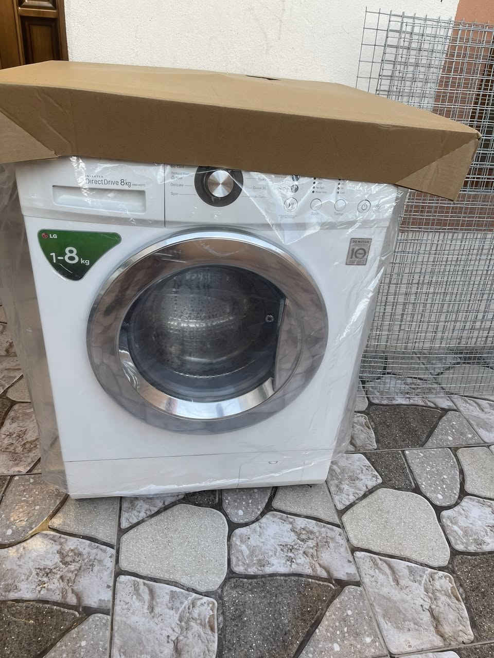 ئەم غەسالەیە بۆ فرۆشتن بەشەرتی ئیشکردن  یەک تۆز دەنگی بەرزە  کێشەی گۆڵبرینی هەیە شەریکەی LGو زۆر پاکە ٨کیلۆیە

سعری ١٢٥ هەزارو تۆزێ معامەلە 
***********
