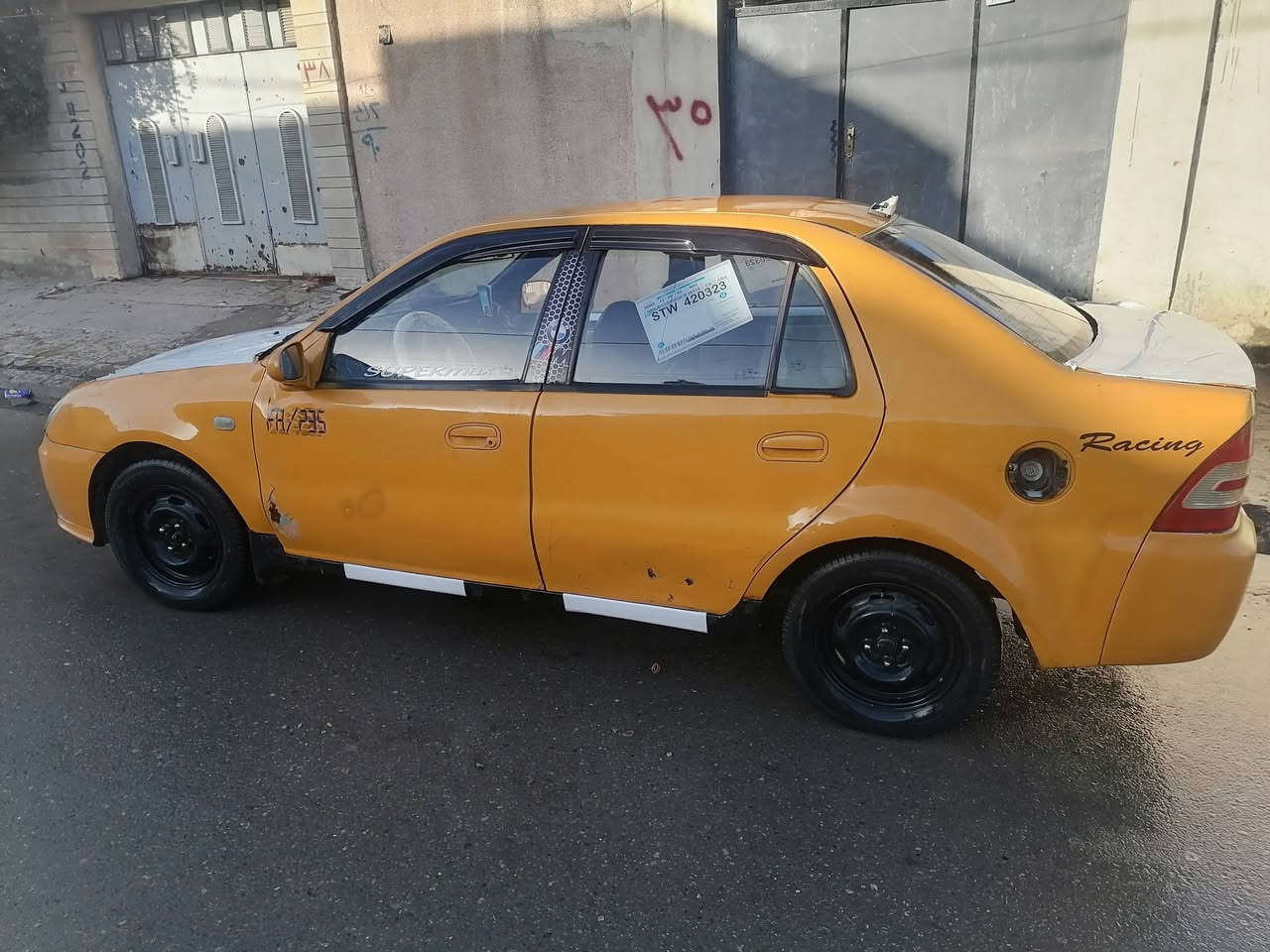 2011ـــــ السعر 28،،،عليه هيه 500وغرامه 100 ينشل من سعراه، ـكربون مسجاله***********
