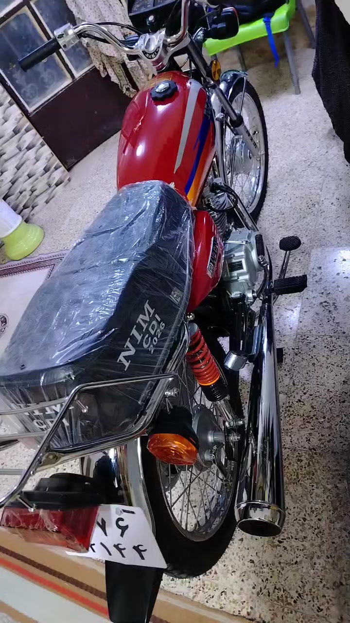 سلام عليكم دراجه للبيع مديل 27 اوراق اسكنر بعدهي مامشتغله جديده ستوني وخرت لايلون مامشتغله ابد يعني تجي اشغله بيد ك ساعه تسحكه مكان دوانيه السعر خاص *********** وشرط حته باننزين مابيه يعني جديده ستوه طالعه من الوكيل
