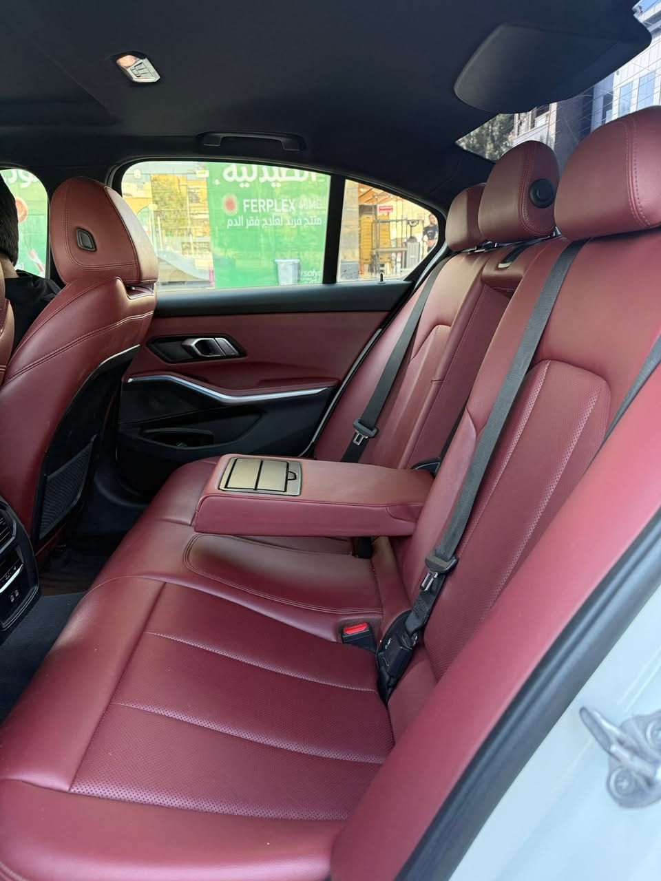 السلام عليكم 
Bmw .330e هايبرد بلكن مكينه 2000 تون بور تيربو 
اسرع من عاديه ب50 حصان 🐎 وقتصاديه 
فول مواصفات ￼￼M_pacag
فتحه 
رادار امامي 
حساس امامي خلفي
سياقه اليه
فول للاخير 
سعره 245 ورقه بيع او مراوس
(بيه صفحه صبغ حادثه تكردح فقط مو قوي ابد
للاستفسار 
*********** واتس
