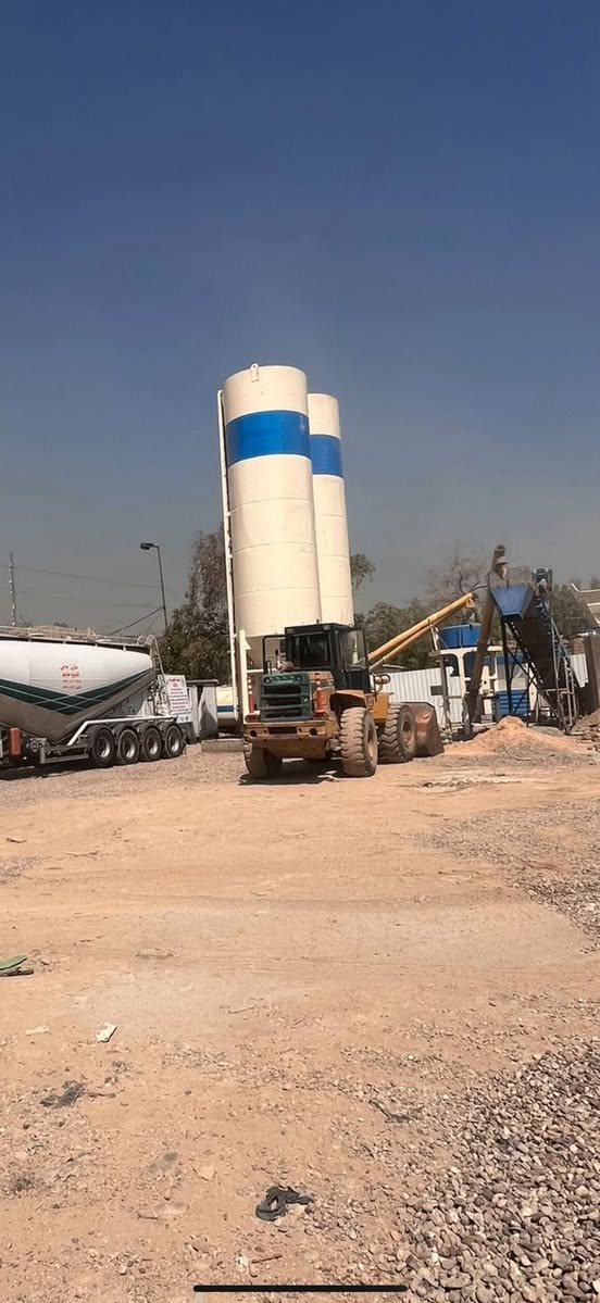 معمل لبيع جاهز لعمل سايلوات 100 طن مع تانكي ماء 36 الف ***********
