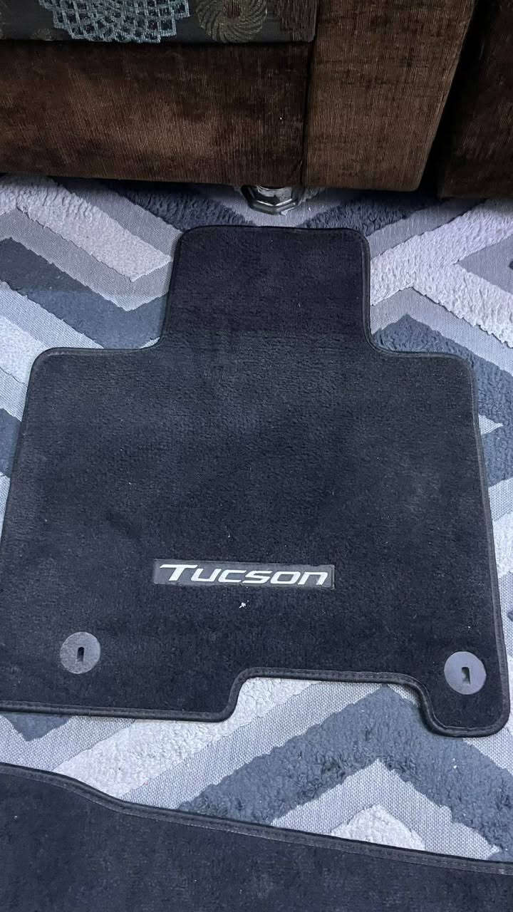 السلام عليكم ارضيات توسان 2023 امريكي بلاديات للبيع بسعر 75الف قفل اني مكلف بالنشر 
 بي واتساب***********
