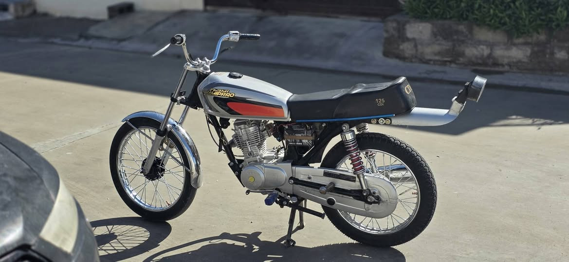 سلام عليكم نامه شلامجه حربي للبيع شاصي 17 محرك 25 كبس تايرات جديد دراجه نضيفه وكاعده صالنصه MKZ فصله عقل رياضي بدون عقل رياضي 650 بي مجال ***********
