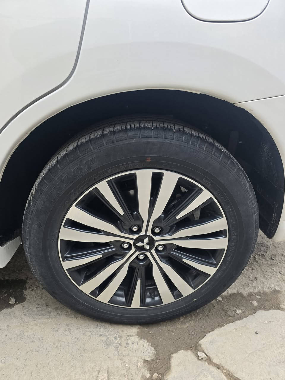ميتسوبيشي اوت لندر موديل ٢٠٢٢
محرك 2,5 بانزين 

قوة 181 حصان

ناقل حركه CVT اوتوماتيك 

5 مقاعد

فتحة سقف

شاشه وسطيه 

كاميرا خلفيه 

نظام ثبات إلكتروني 

مانع انزلاق

دفع امامي

لايت امامي لد

بلوجكتر لد

بغداد / ***********

***********

ماشيه / 31
لمعرفة السعر الاتصال على الخاص
