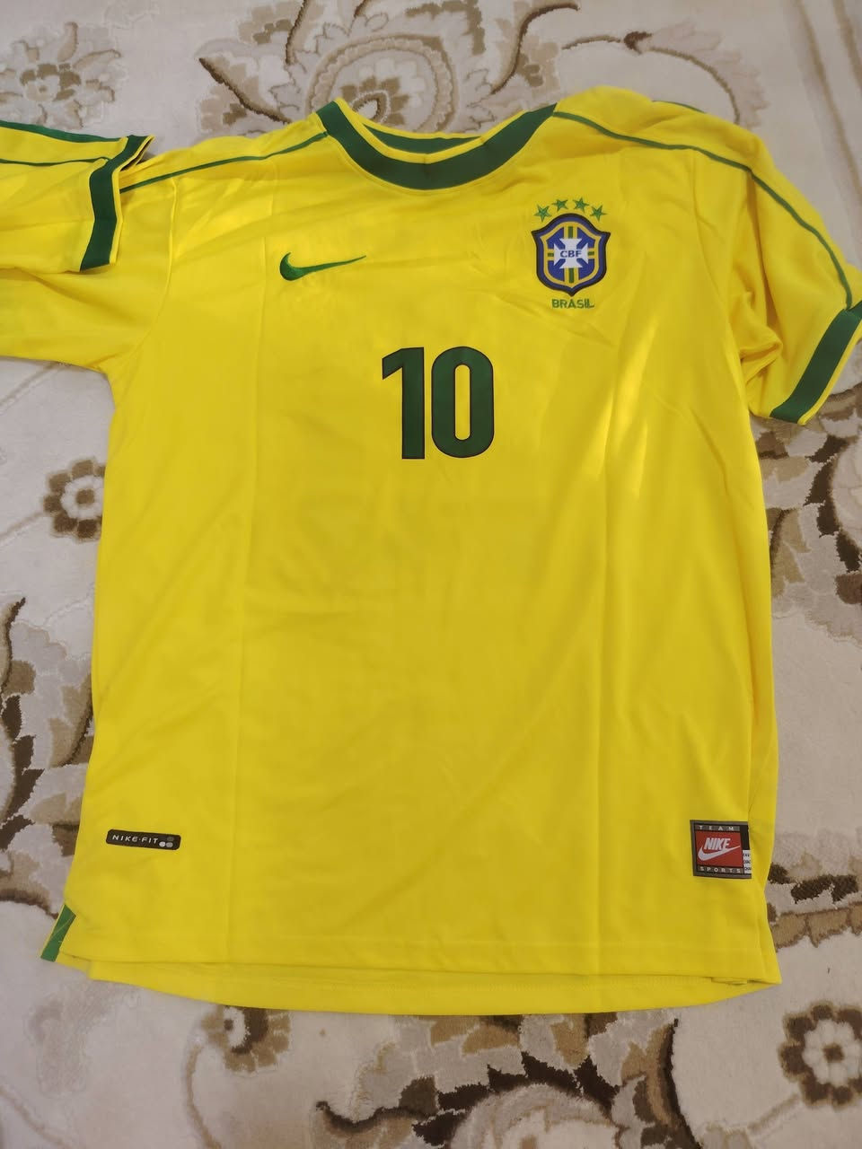 دريسات القطعة ب 12 توصيل 3 لباب بيتك شرط الفحص امام المندوب متوفر توصيل لكل انحناء العراق اي قطعة تعجبك اخذلها سكرين وتفضل خاص


**إذا كنت صاحب هذا الإعلان وتريد حذفه لأي سبب، رجاءا أرسل رسالة إلى الدعم الفني**