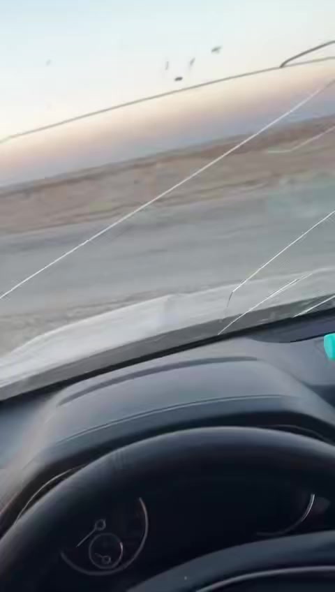 سلام عليكم سياره جنسزز موديل ٢٠٢٤
حادث موضح أمامك سياره فترت ايرباك دركه ودشبول سليمات 
لغد شاصي سليم سابقن بجم كبس ***********السعر ٢٤٥
