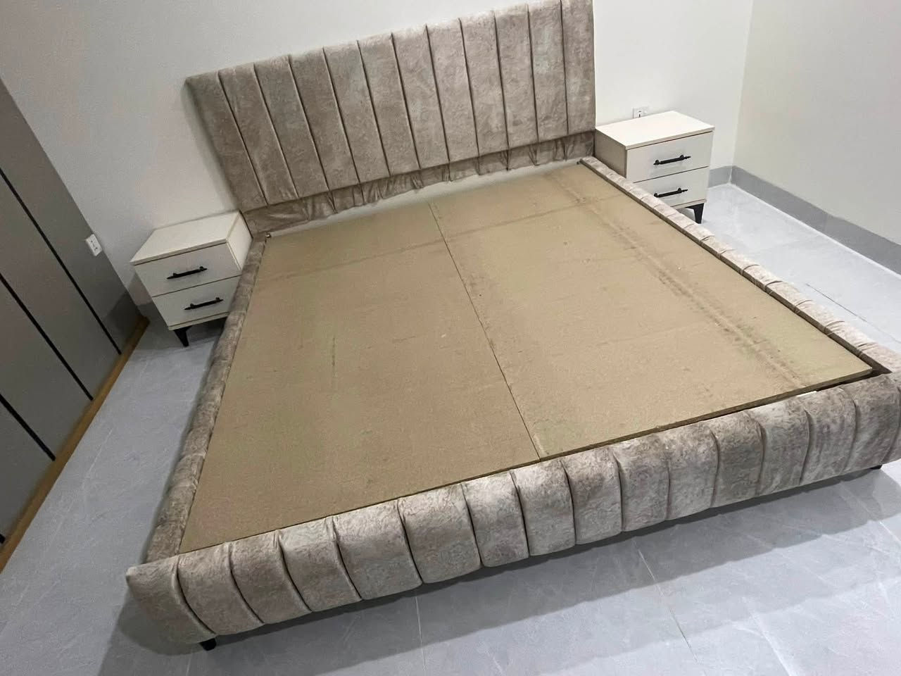 ❤️موبيليات التون❤️غرف نوم شبابي وديكورات مميزة  غرف نوم اطفال غرف نوم عرسان❤️يتوفر جميع الالون حسب طلب الزبون❤️والموديلات واجعل اثاث منزلك مع مطابخ❤️للاستفسار الاتصال ع رقم***********❤️او واتس❤️كركوك حي واسطي مجاور مول حاجي زياد اومقابيل صالون هيلين❤️موبيليات التون❤️
