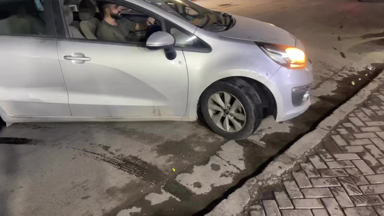 عندك ريو خليجي بيه ضعف عزم  شلعه ماكو نهضه ماكو بلتحريكه  حلها يمنا  حصريا
شاهد الفديو 

***********
كابتن سمير 
الأعظمية قرب المقبرة الملكية
