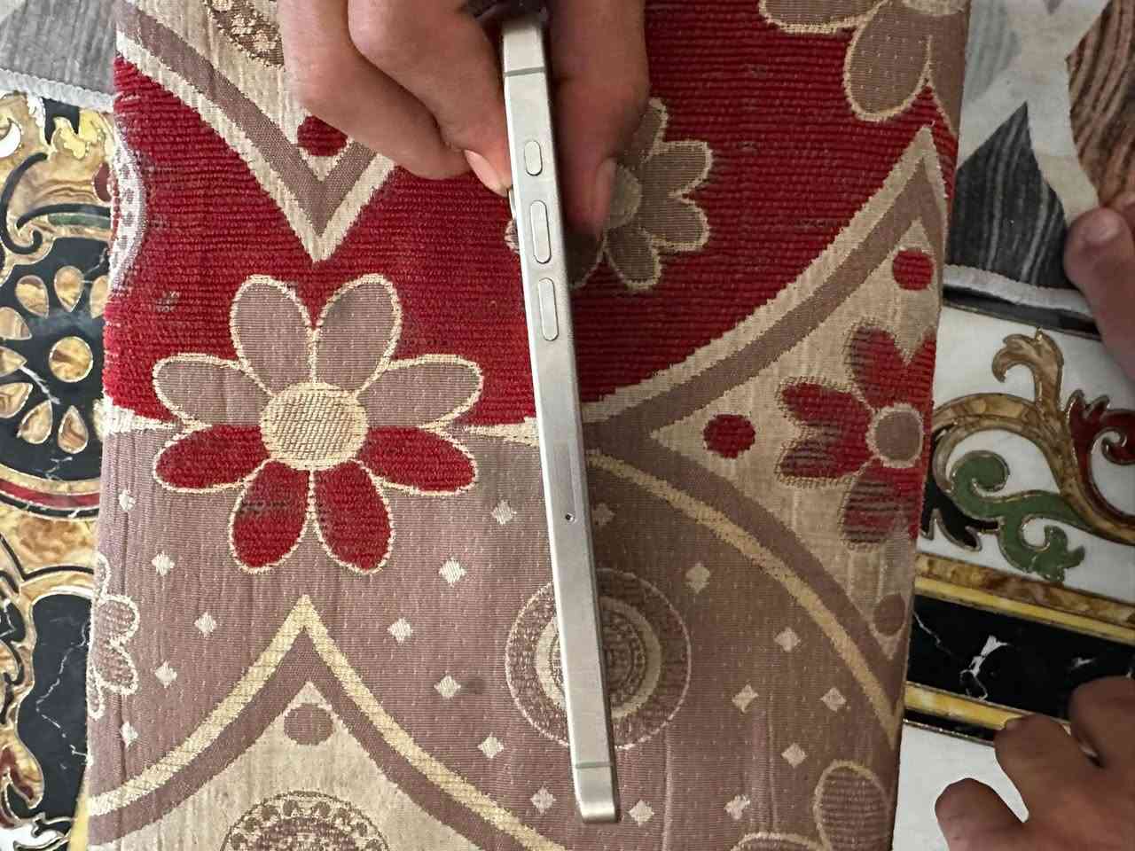 ايفون 15 ابرو ماكس
مكفول تفحص وين متريد
بطاريه 84‎%‎
ذاكره 256 
مكاني كربلاء 
السعر 950وبي مجال 
بدوم ملكقات فقط واير ويا


**إذا كنت صاحب هذا الإعلان وتريد حذفه لأي سبب، رجاءا أرسل رسالة إلى الدعم الفني**