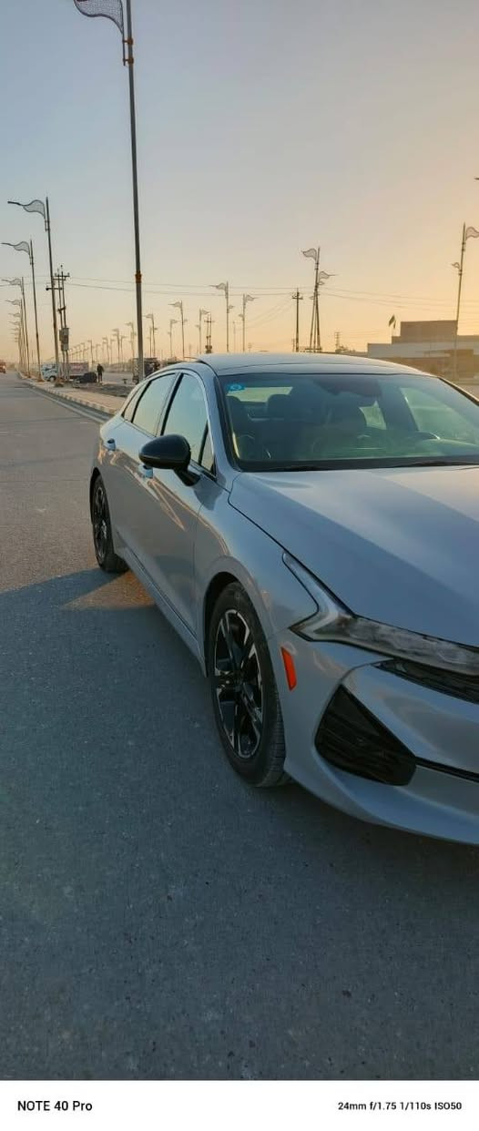 السلام K5 موديل 22رقم بغداد سنوية 29السيارة كاملة لون اسمنتي ما ناقصهة اي شي حادثهة جاملغ وشوية من البنيد والصندوگ وباب السكن كلير من امريكا رقم سعر( 175) وبيهة مجال داخلة السيارة 24 بشهر 7 /// صور الحادث بالمنشور /رقم الهاتف (***********)
