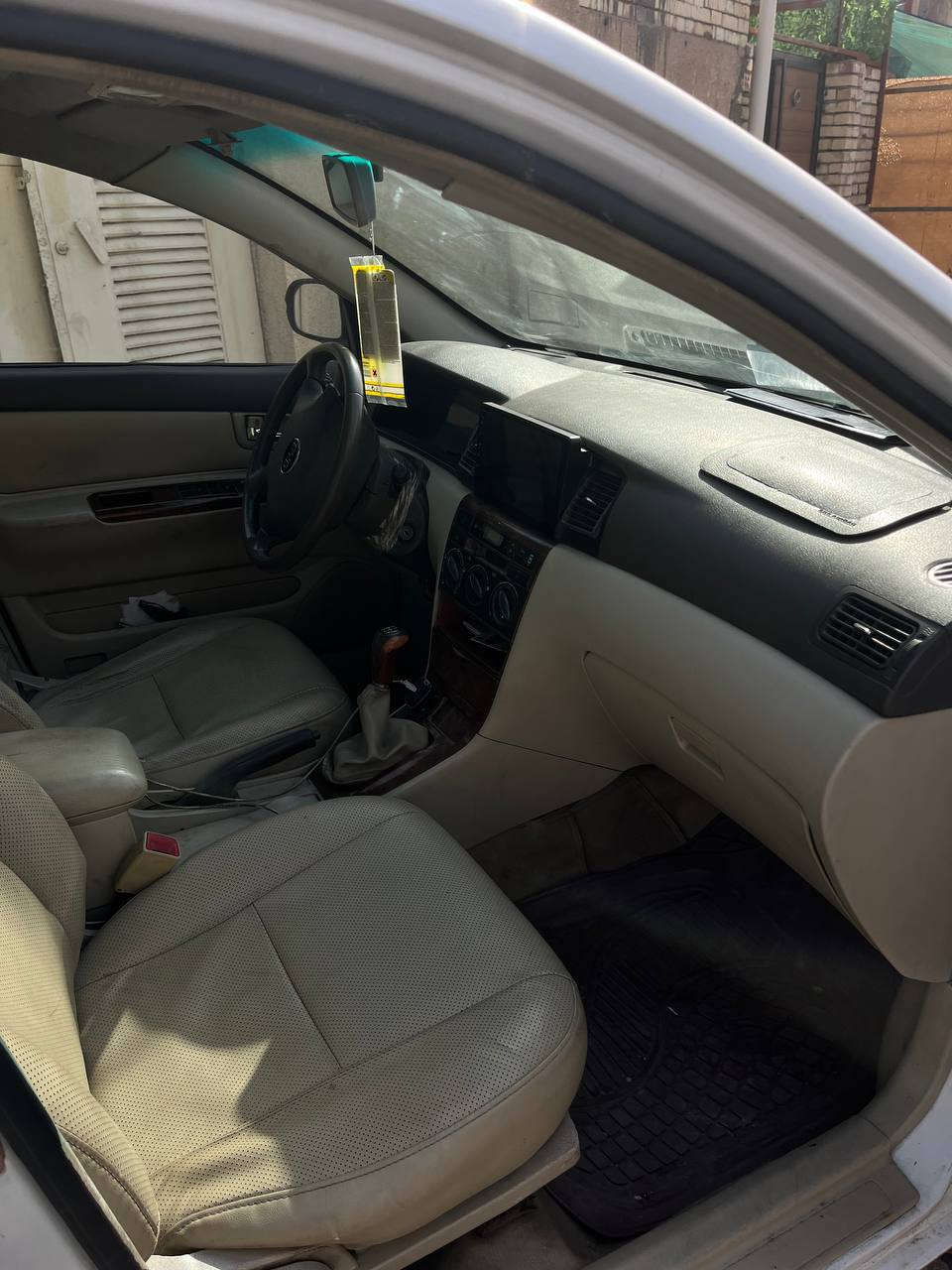 السلام عليكم
بي وأي دي f3 كير عادي موديل2013
رقم بغداد سياره بسمي مصفره غرامات
السياره كامله من كلشي تخم تاير جديد 
مكينه وكير بل جيس
كهربائيات كله شغاله 
تدفئة تبريد شغاله
ضربته بل صندوك
بيع  أو مرواس بكيا للاستفسار 
***********
