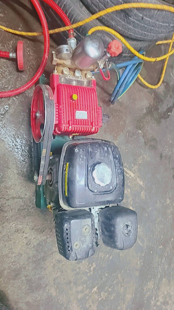 السلام عليكم اغاتي للبيع مستعمله قليل كلش نضيفه والدفع قويي كلش طول الصونده ٢٠ متر  مكاني شعله جكوك الشارع العام السعر ١٠٠ أتصل  ‏‪***********‬‏
