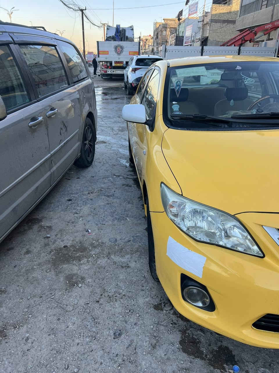 سلام عليكم.
كورلا مديل.   2013. خليجي
مكينه وكير بلاد سياره خير من الله 
بيهه طخه بل جاملغ خلفي وبارد بل باب خلفي على كد شبرين;   بيهه منضومه غاز 
مكان بغداد
سعر  /. 127. بيهه مجال / بيهه سونر

***********
