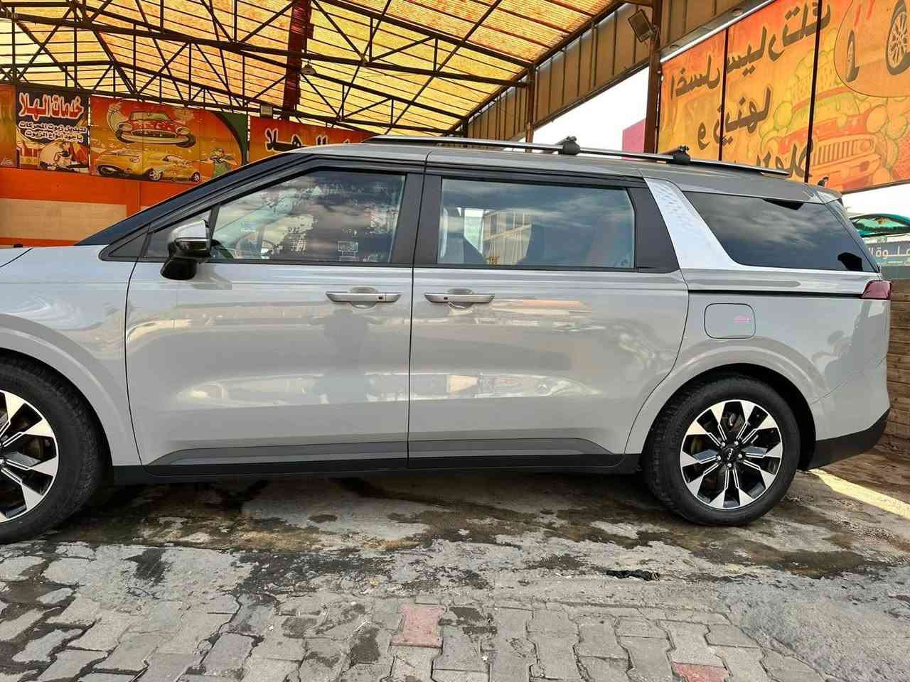 #مكلف_بالنشر
السلام عليكم ورحمة الله وبركاته 
#للبيع_كيا_كرنفال 2024 نص فول 
#جنطة كهرباء  
#ضررها من امريكا قبغ البنزين وراجع بارد فقط.
#الجاملغ الامامي بالعراق كما مرفق مع الصور 

#السعر 300$ 
#رقمها_اربيل_اجرة الرقم الجديد 
#للاستفسار_الاتصال ‏‪***********
