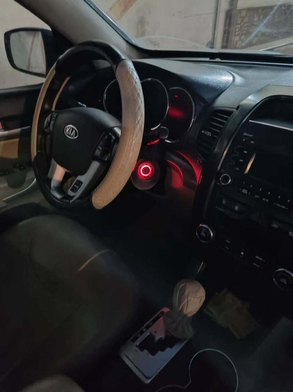 سلام عليكم
سورنتو للبيع خليجي 
موديل 2012
السياره فول مواصفات عدا البصمة 
سنويه جديد 
رقم نينوى الماني
السياره شرط تحويل 
بدون اي نقص 
كير محرك كله شرط 
4 سلندر 
تبريد 3 قطع
7 راكب 
السيارة نضيفه بدون اي نقص 
4 تايرات جديد 
على وضع الشركه 
سياره مكفولة عد شبر بل صندوك وملاحضة زغيرة بل سقف
مكاني موصل
السعر 148 وبيها مجال 
***********
