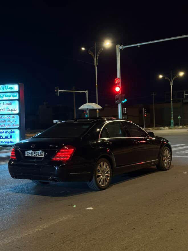 مارسدس S 350 2012 اصل لارج باب طويل  خليجي
(السياره رقم اربيل) 
... مواصفات السياره ...
-محرك 6 سلندر
-كير أوتو تعليک
-فتحه سقف بانوراما
-أبواب شفط 4
جنطه شفط كهرباء
-سايد بريك بصمة
-تلفون
-ماوس
-5 بردات كهرباء 

ستيرن كهرباء
-مقاعد كهرباء + تدفئة تبريد
 -قاصة
-لايتات زنون داينمك
-مري شفط وقلاب + أشاير
-زراك لايت
-مري عاكسة 
-ماوس
-3 وضعيات قيادة
-خزن ميموري
-سستم سماعات هارمن كاردون
-جي بي اس
-حساسات امامي خلفية
-رادار 
-ناظور ليلي
-مثبت سرعة
-انارة الداخل والدشبول متغير 
-(وبعد بيها هواي مواصفات)
لمزيد الاتصال *********** سيف ابو مصطفى
