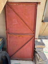 باب حديد • باب خارجي • باب مستعمل • حديد للبيع • باب مدخل • باب ٢ متر