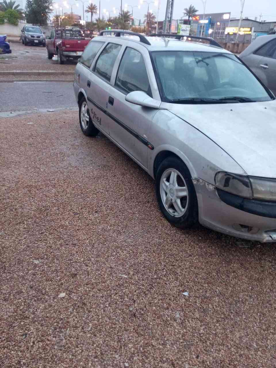 السلام عليكم أوبل فكترا ستيشن موديل 1998 رقم انبار السياره بلاديه بدون صبغ السعر 27 وبيها مجال مكان سياره فلوجه ***********
