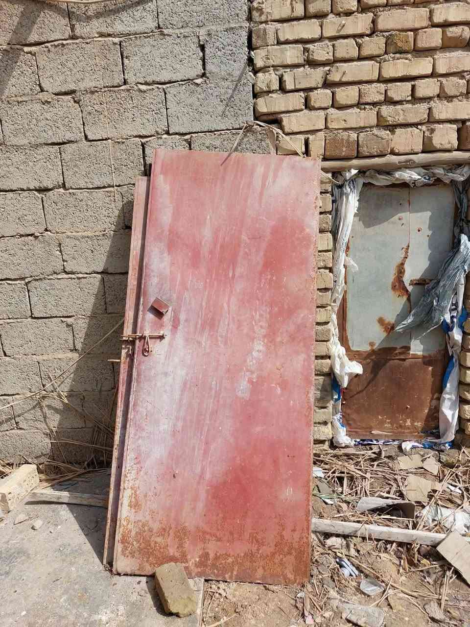 مكلف بنشر
 بيبان خشب بيبان صحيات حديد 
شبابيك كبار ٢متر ومتر ونص وشيلمان 
هنكلاين 
بلاش سعر مناسب ***********تصل
