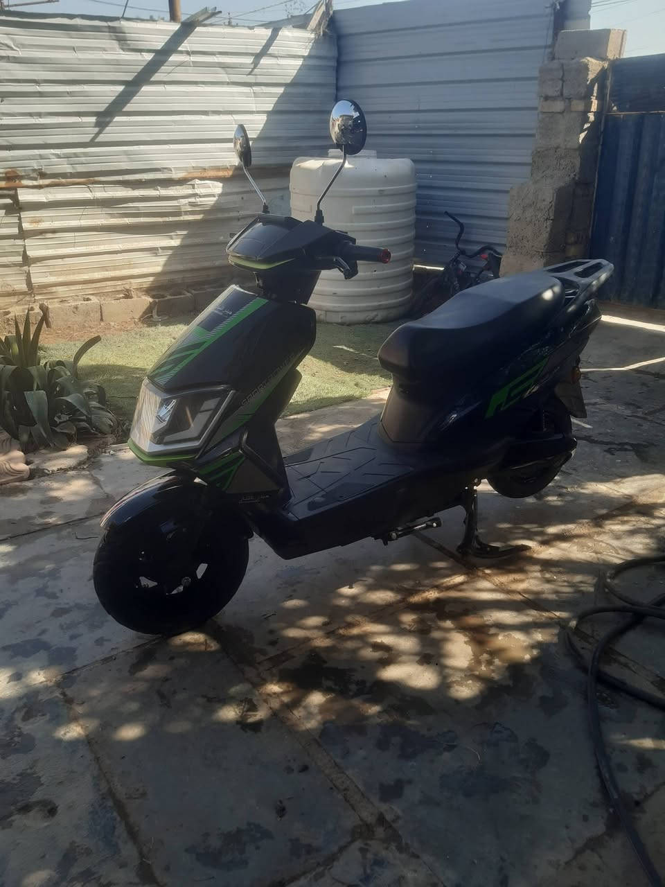 اللهم صل على محمد وآل محمد
دراجه شحن  5 بطاريات دبل جدد ب 500 
مكان الفارس بصف مدرسه الخطاب 
***********
