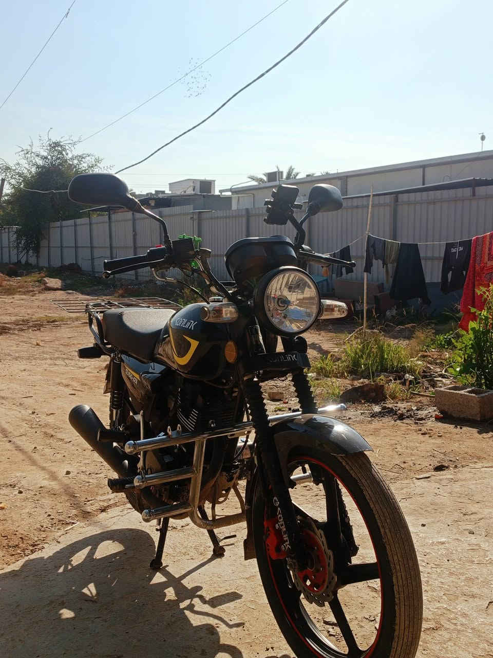 سلام عليكم..للبيع دراجه نوع سونلك موديل 2024 نازله بل 2025 دراجه نضيفه مابيهه اي نقص كامله من كلشي لون اسود كهربائيات كلهه شغاله سعر الدراجه 850 ألف عنوان بغداد الكاضمية رقم الهاتف ( *********** ) 👍
