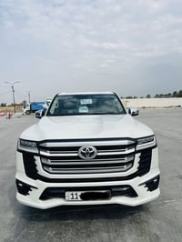 لاندكروز VX • ٢٠٢٣ • ماشي ٤٠ ألف