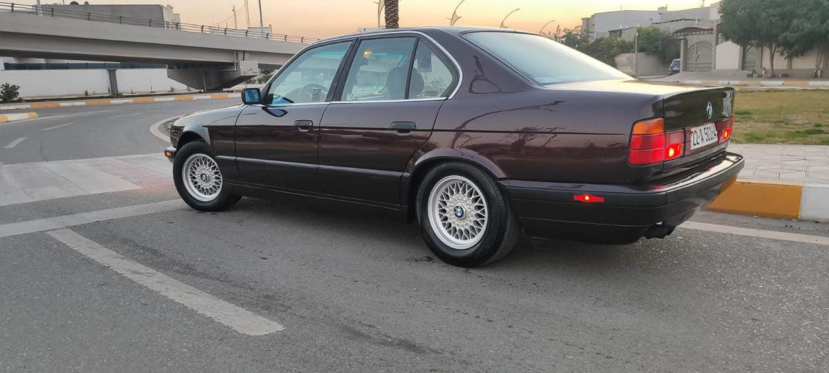 بي ام موديل 93 سياره فول فول بس مو سلايت بجم عريض دوخل جلد + صاج بلادي اصل سياره 525iA رقم اربيل دولي شنويه لحد 31 بي دفتر بنزين بسمي سياره قفل مركزي باو شنتر لوك برده خلفي بلادي كلها بشرط بيع سباره بدون ضرر مكان سياره كركوك حي عسكري اتصل 
‭0770 106 4868‬ كركوك, العراق
