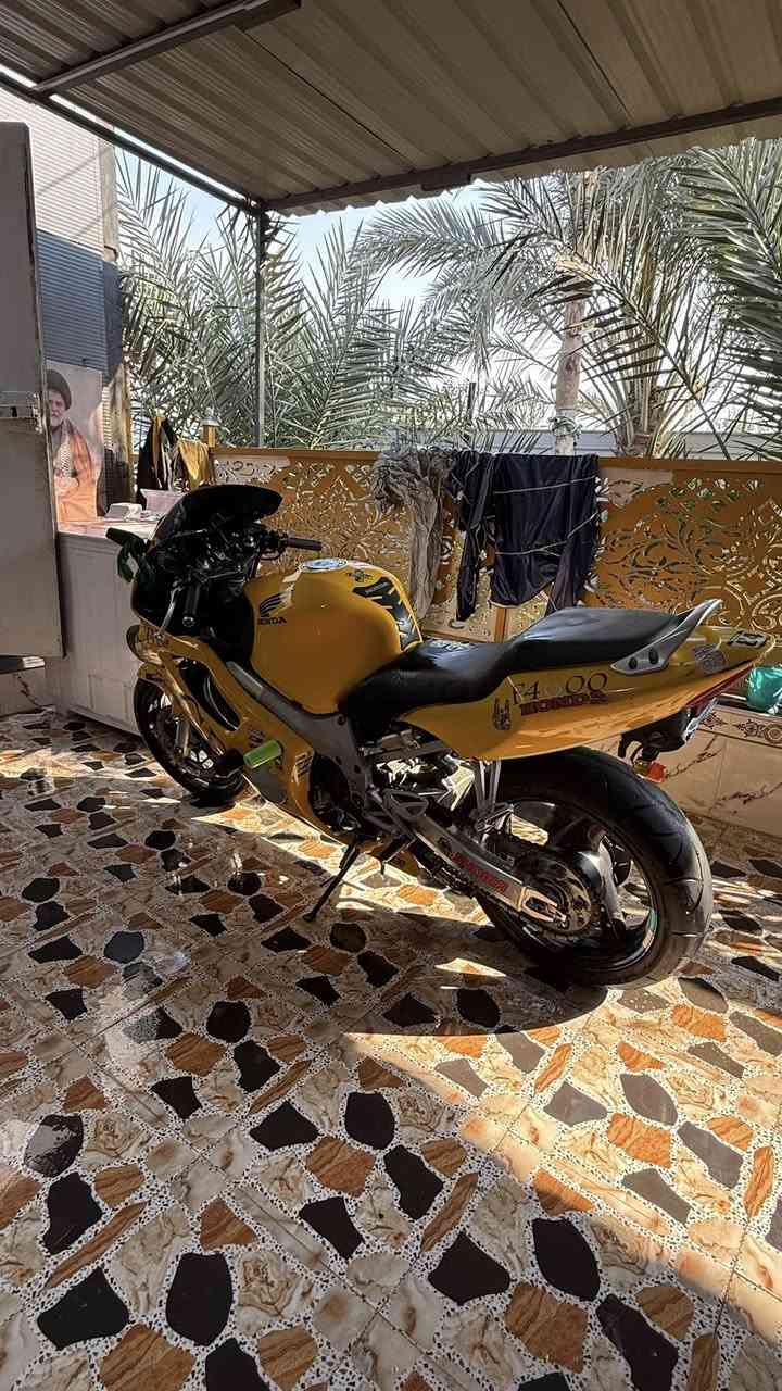 سلام عليكم بطحF4محرك600cc مديل99دراجه رقم وسنويه رقمها ديوانيه  الانكليزي مشروع وطني او راعيه الاصلي موجود بل ديوانيه او الي مشتري منه عنده بيهه وكاله عامه يكدر يحولك وكلشي يسوي موجود بلبصره الدراجه تخبل بس تبجي على ادامه تنضيفات او باتري ضعيف مالهه شغلهاا وتمشي بس تتركها يومين ما تشغله اله دفعه فا ٢٥٠الف تذب عل كهربائيات او ترتيب الادامه ترجع فول  العنوان البصره قضاء شط العرب الجزيره الرابعه قرب خطوة سلمان المحمدي ***********واتساب فقط السعر اتصل وتشلع عيوني
