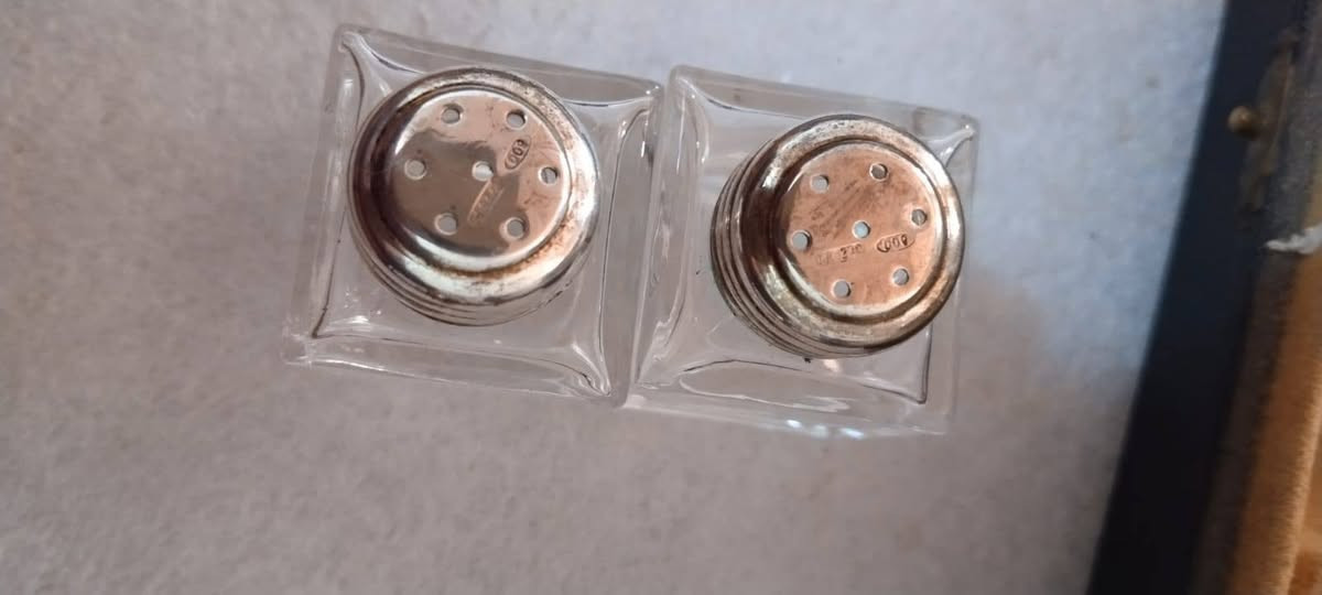 مملحة عدد ٢ الغطاء فضه ٨٠٠ للبيع سعر المجموعه ٥٠ الف


**إذا كنت صاحب هذا الإعلان وتريد حذفه لأي سبب، رجاءا أرسل رسالة إلى الدعم الفني**