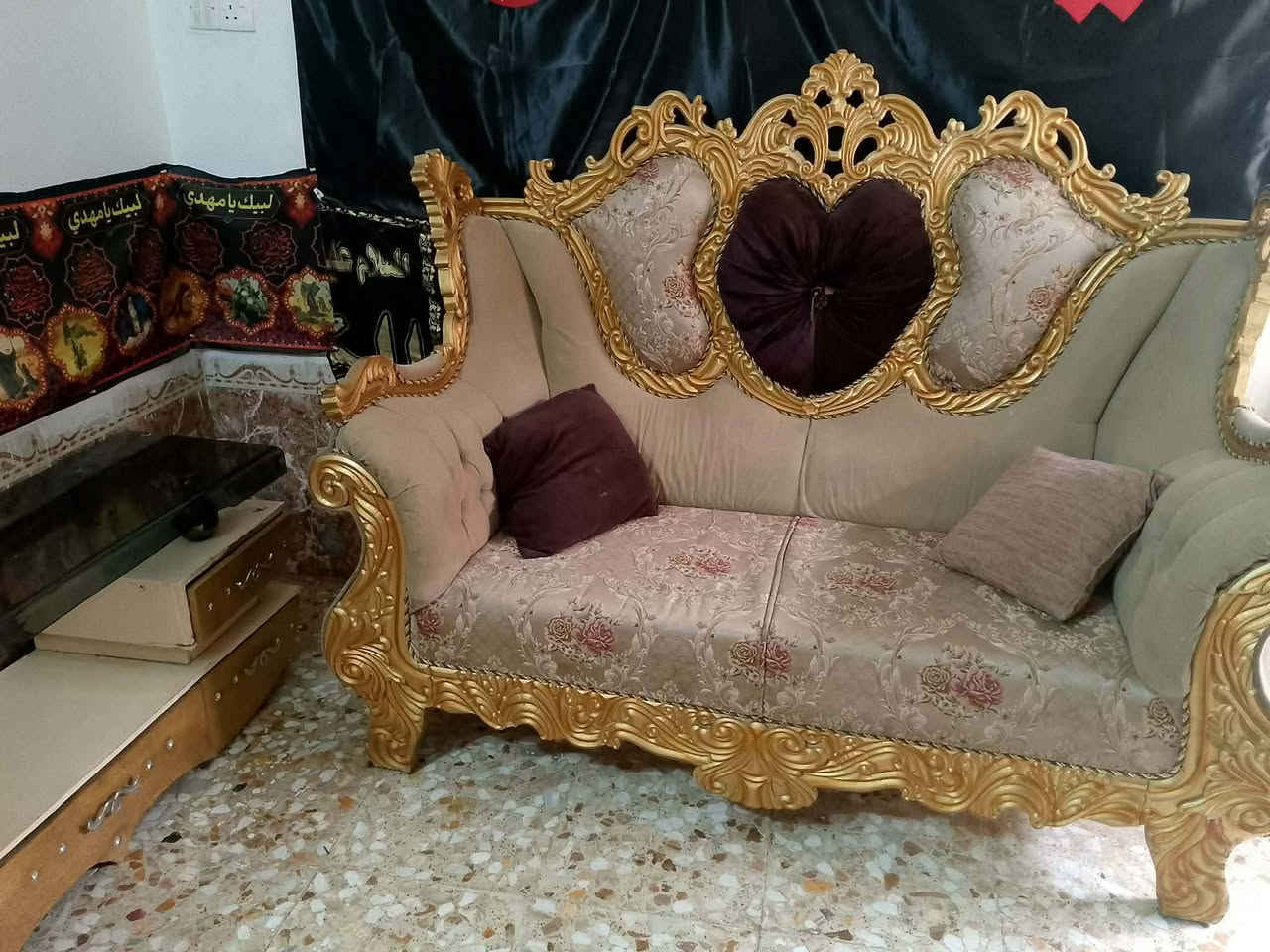 تخم ملكي نظيف كلش زلغ مابي السعر 450وبي مجال


**إذا كنت صاحب هذا الإعلان وتريد حذفه لأي سبب، رجاءا أرسل رسالة إلى الدعم الفني**