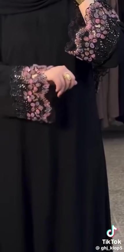 عبائه الاناقه والسواد الفاحم يمنه وبس ☺️☺️☺️


**إذا كنت صاحب هذا الإعلان وتريد حذفه لأي سبب، رجاءا أرسل رسالة إلى الدعم الفني**
